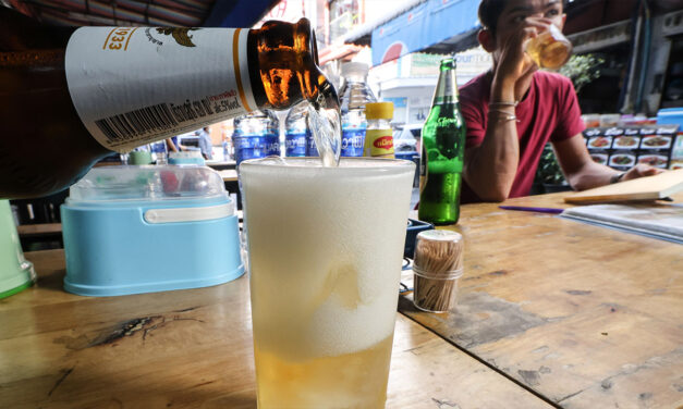 Alkoholkultur i Thailand: Tradition, Moderation og Samfundets Rolle